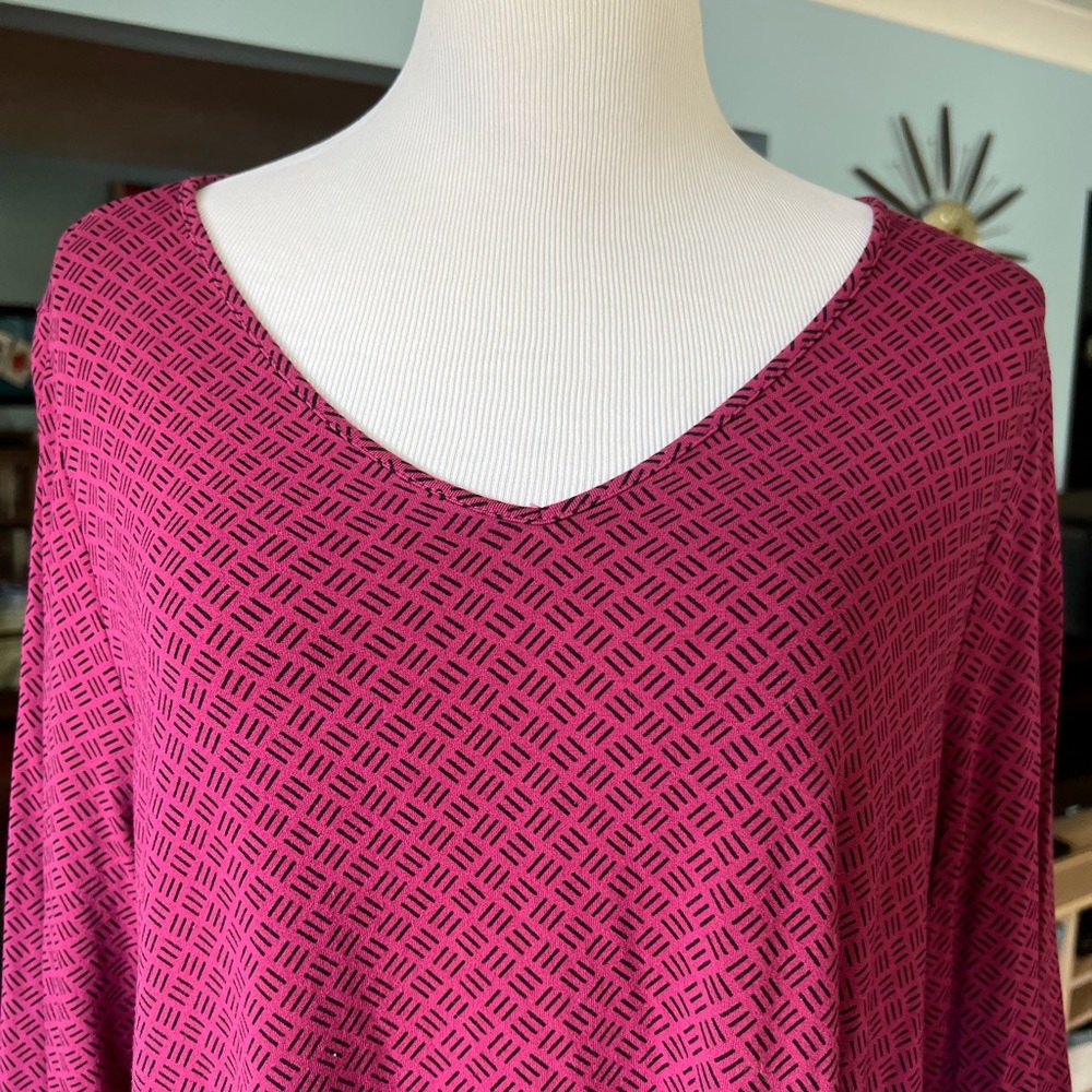 J Jill Wearever collection, pink, purple, black print top 3/4 sleeve large tunic